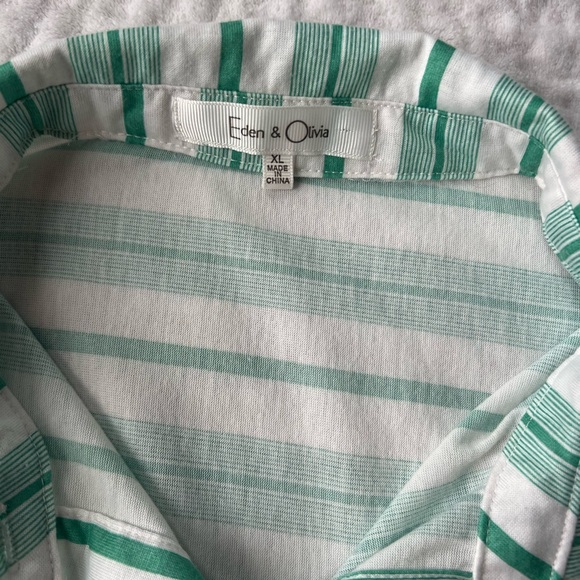 Eden & Olivia Green and White Summer Button Up Blouse Size XL - Picture 7 of 11